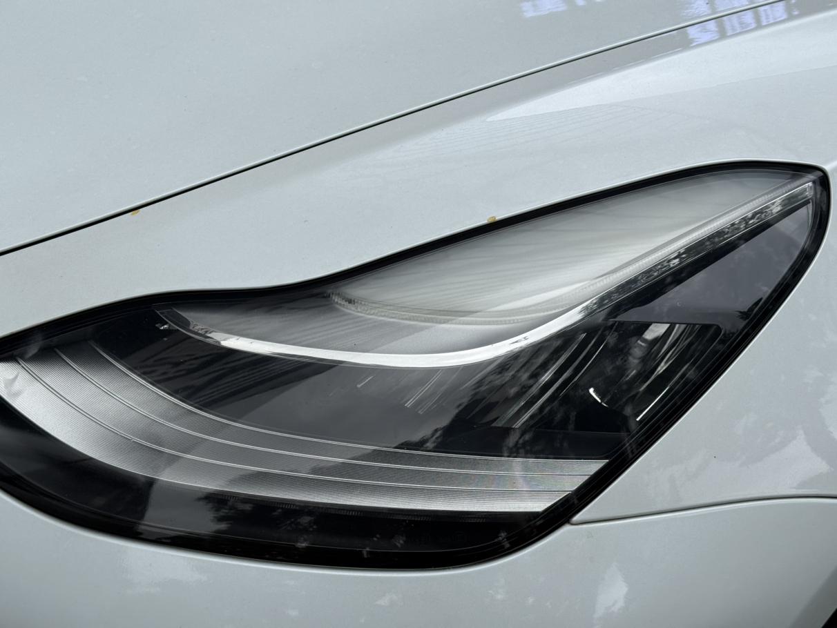 Tesla Model 3 2020 1