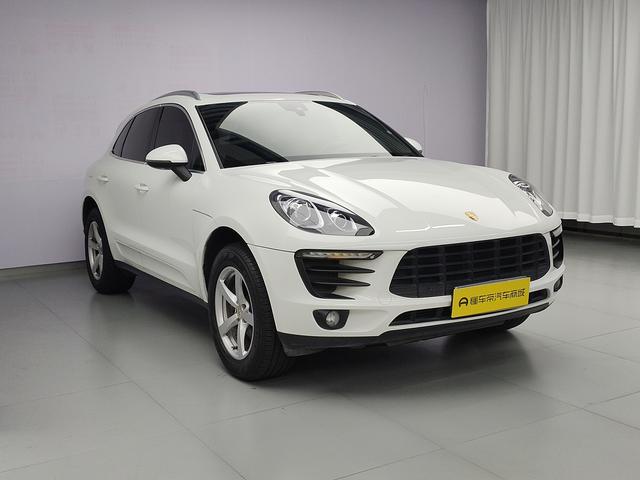 Porsche Macan 2017 1