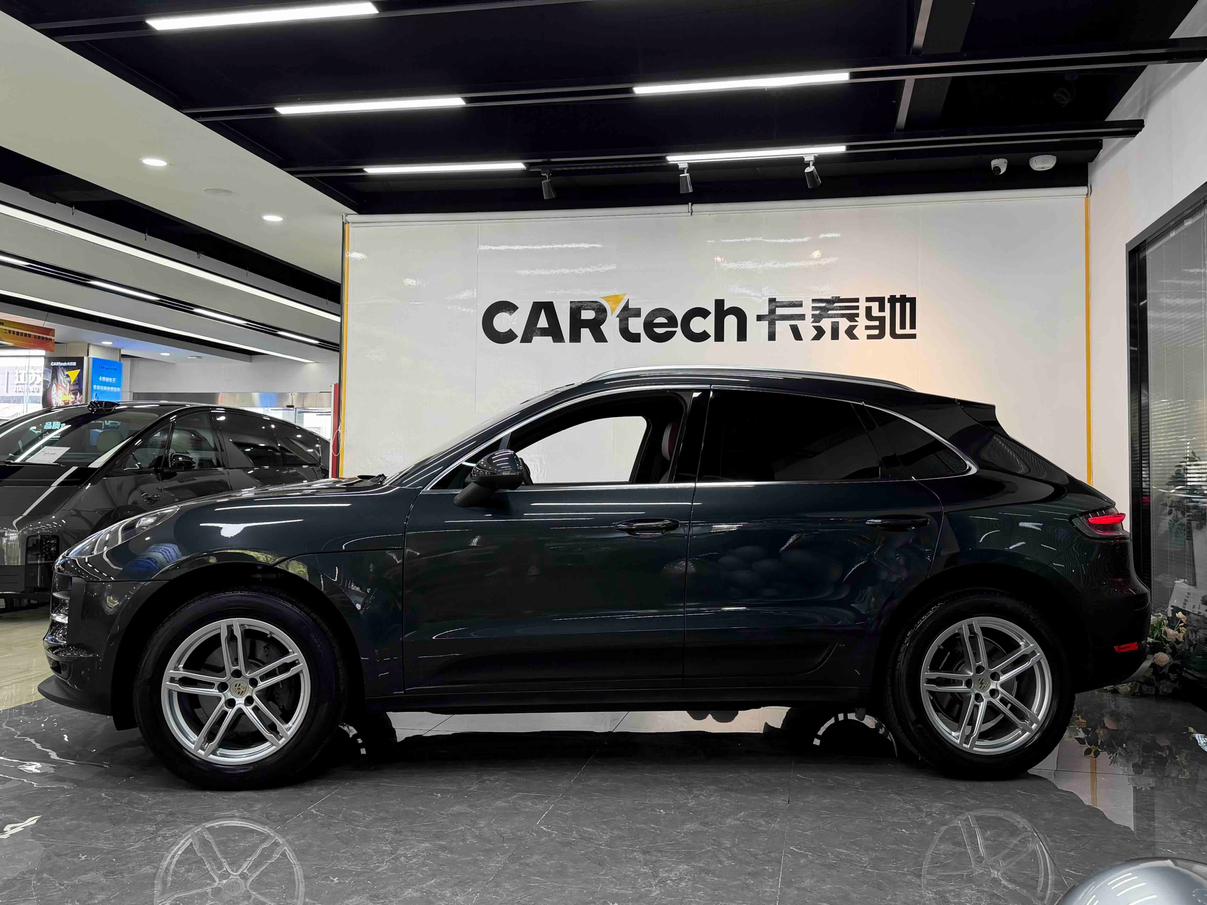Porsche Macan 2021 1