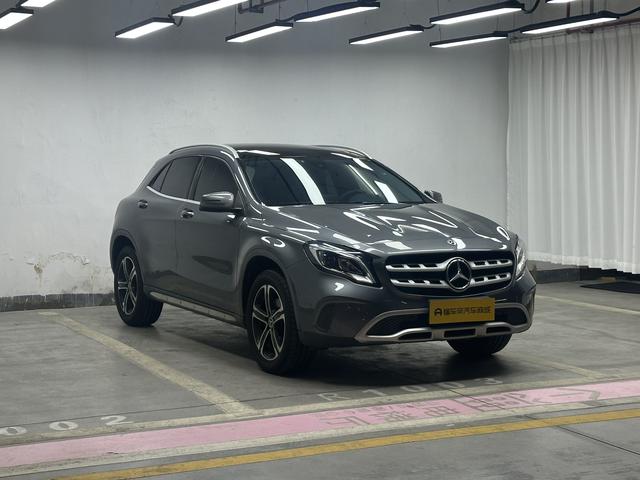 Mercedes-Benz GLA 2017 1