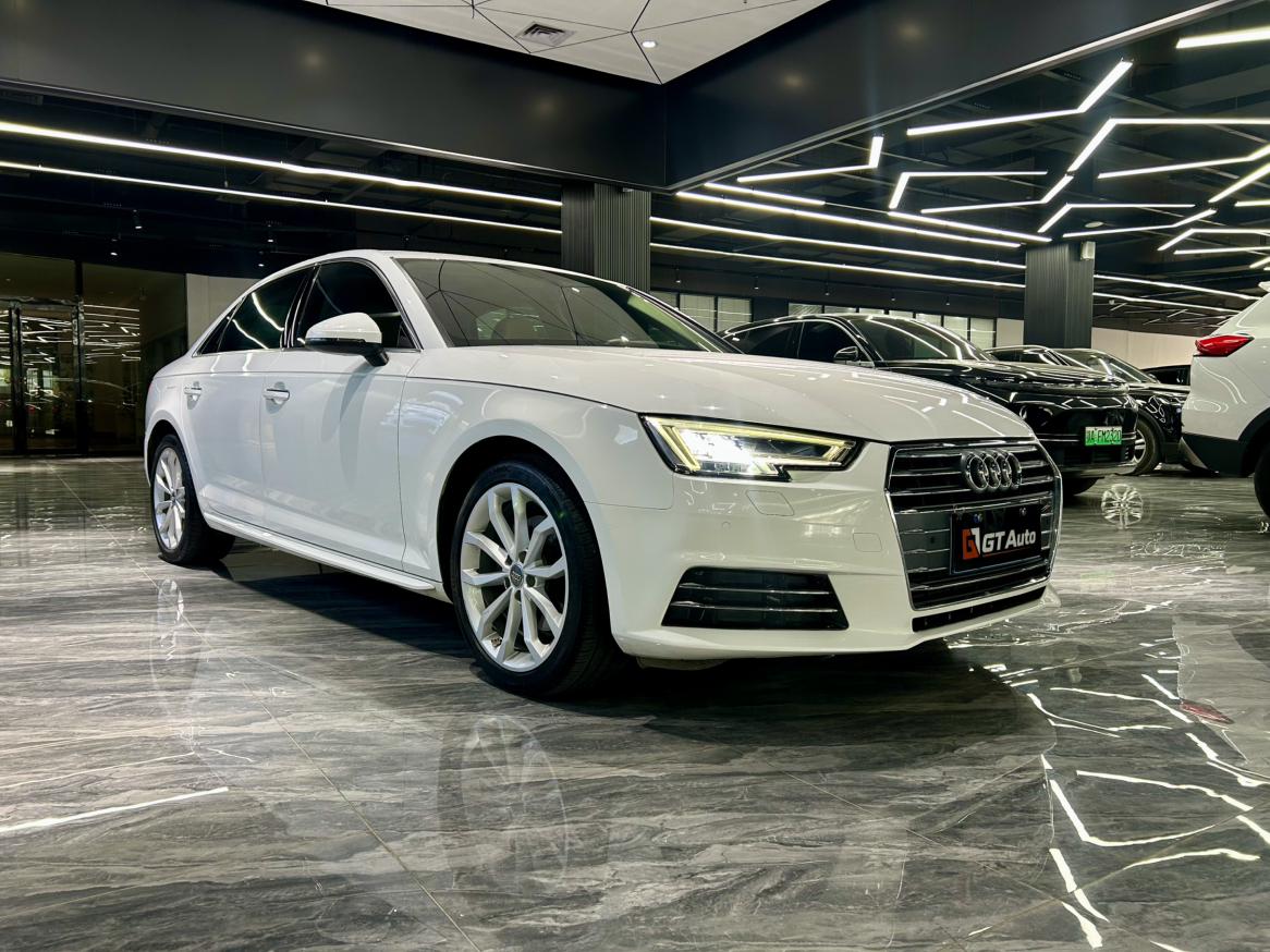 Audi A4 2017 1