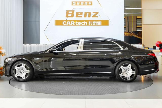 Mercedes-Benz S-Класс 2023 1