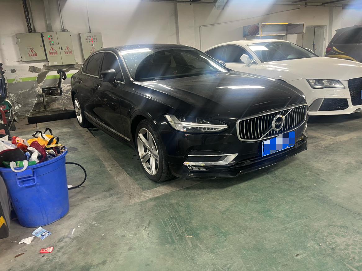 Volvo S90 2019 1