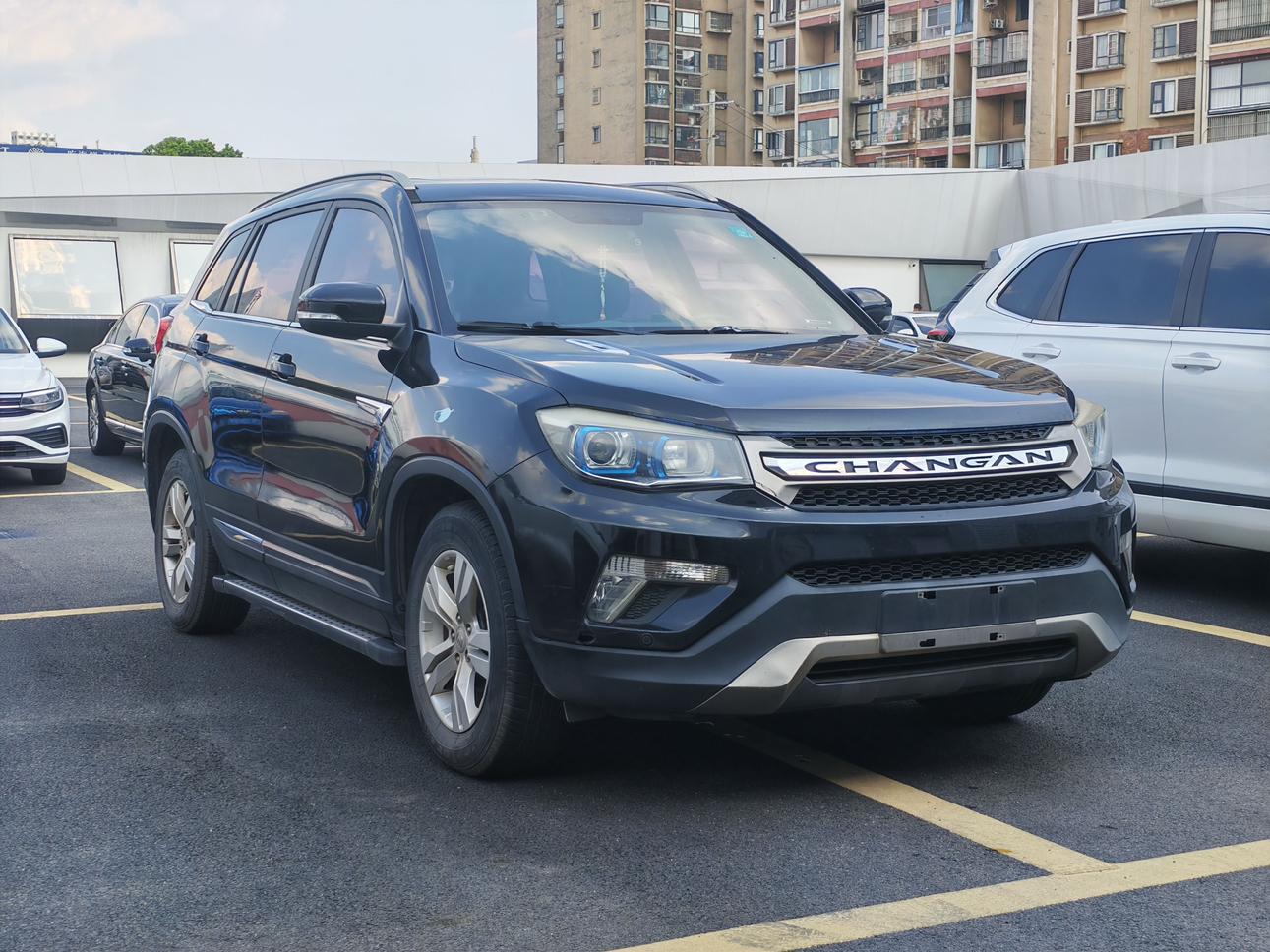 Changan CS75 2016 1
