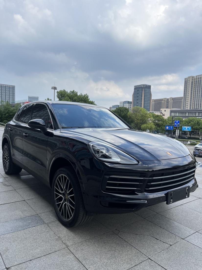 Porsche Cayenne 2019 1