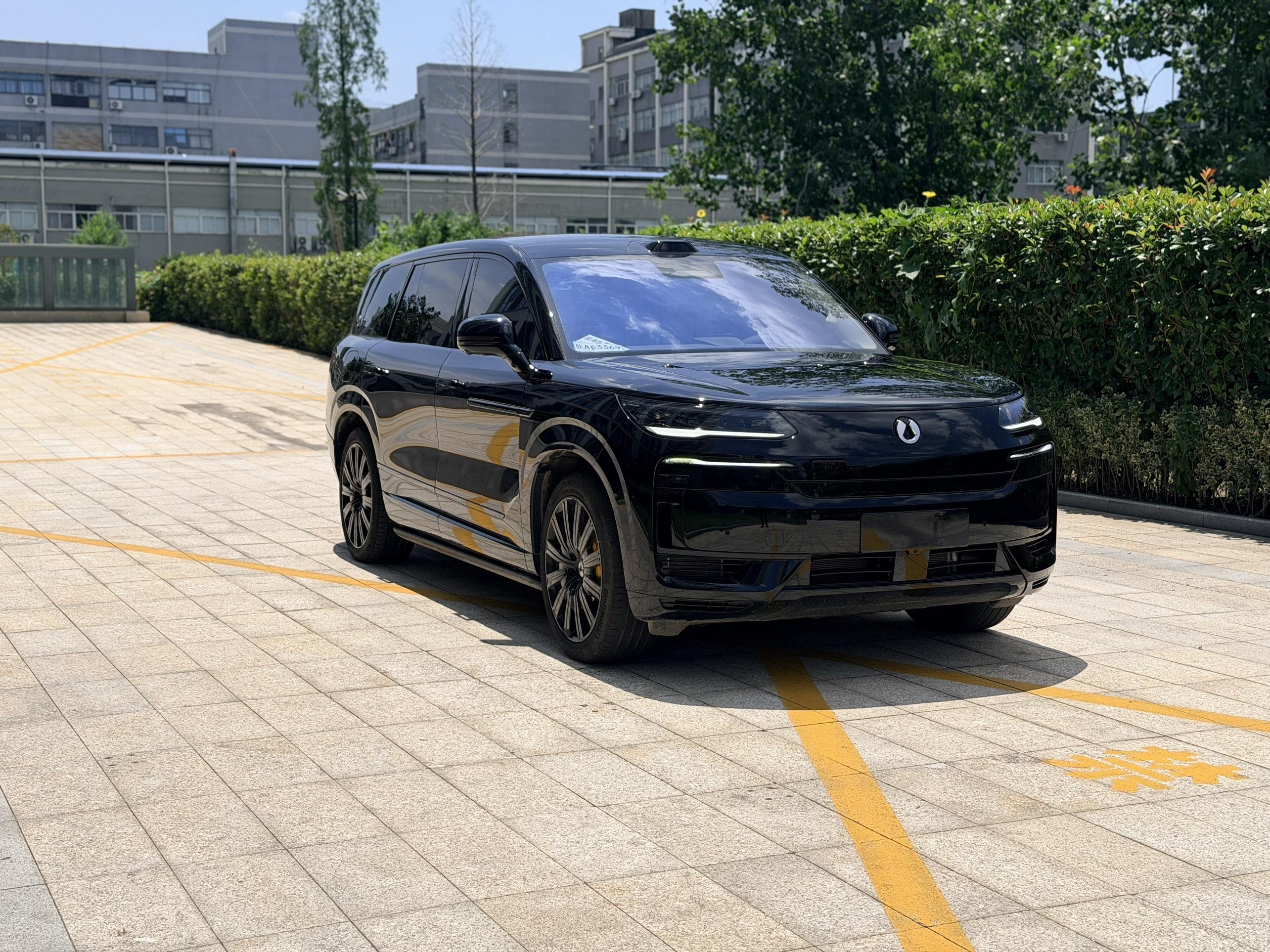 Denza N9 DM 2025 1