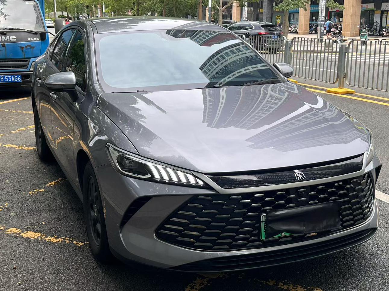 BYD Qin 2025 1