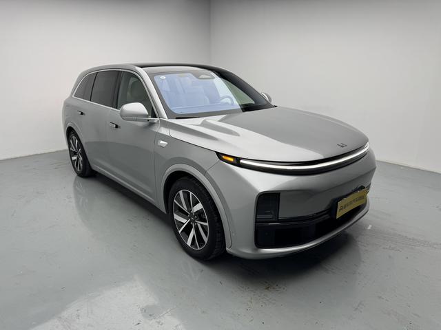 Li Auto (Lixiang) L7 2023 1