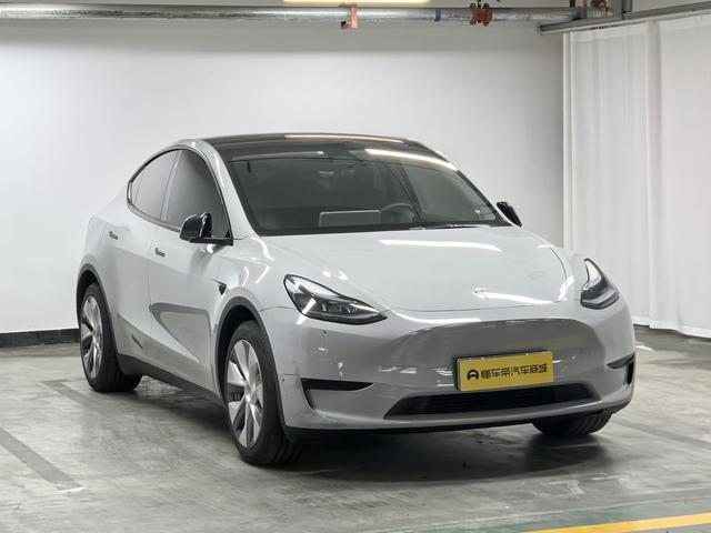 Tesla Model Y 2022 1