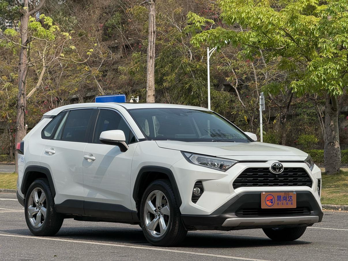 Toyota RAV4 2022 1