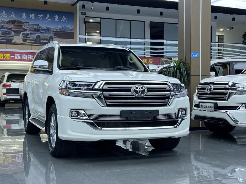 Toyota Land Cruiser 2018 1