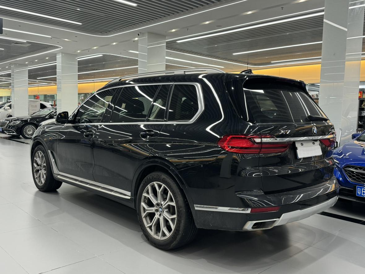 BMW X7 2020 1