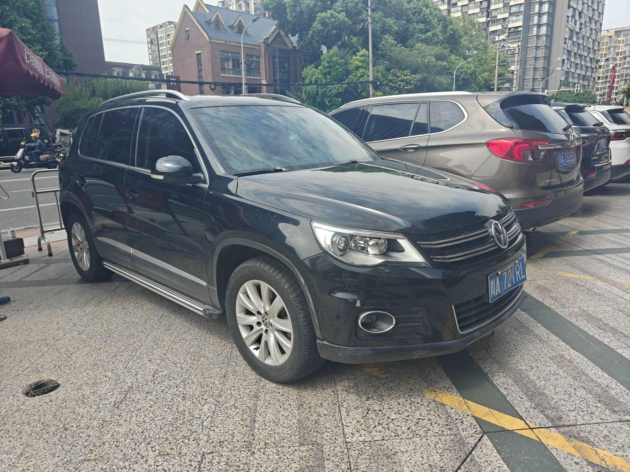 Volkswagen Tiguan 2012 1