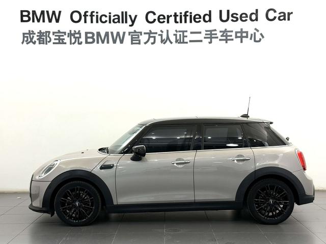Mini Hatch 2022 1