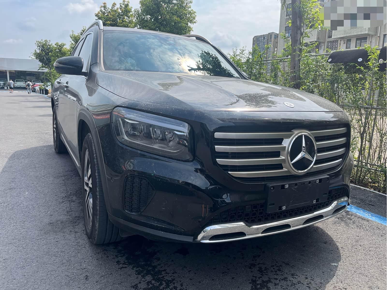 Mercedes-Benz GLB 2024 1