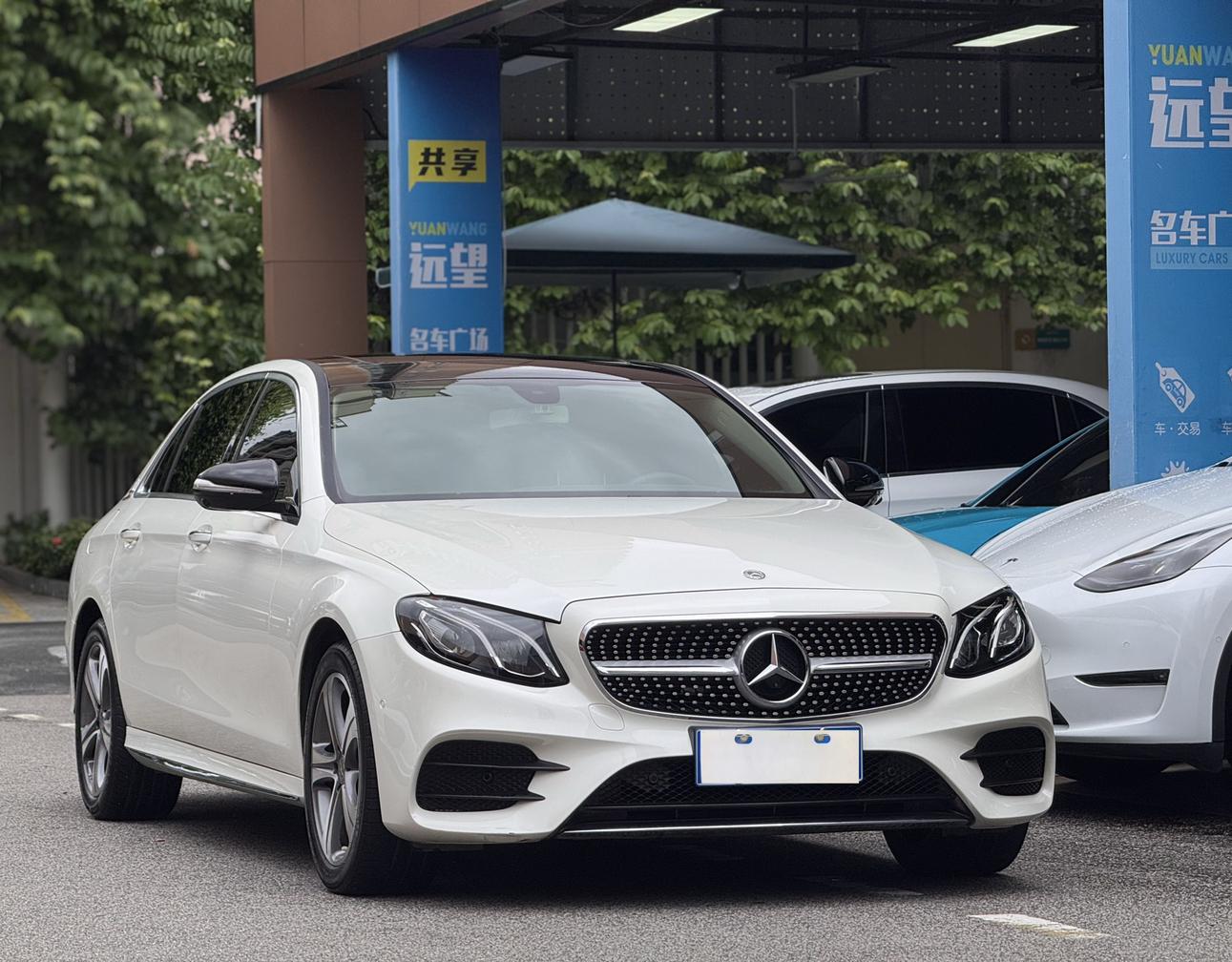 Mercedes-Benz E-Класс 2019 1