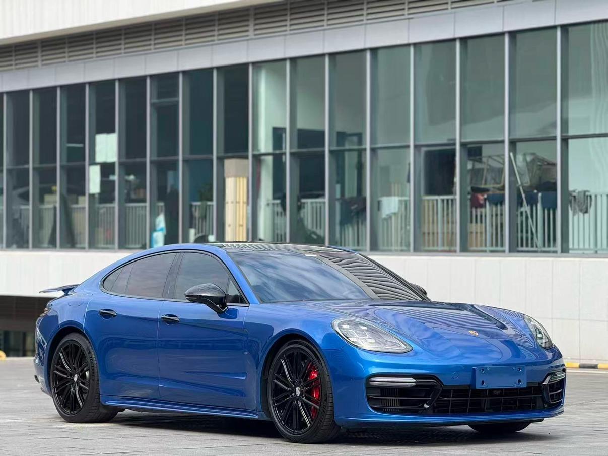 Porsche Panamera 2017 1