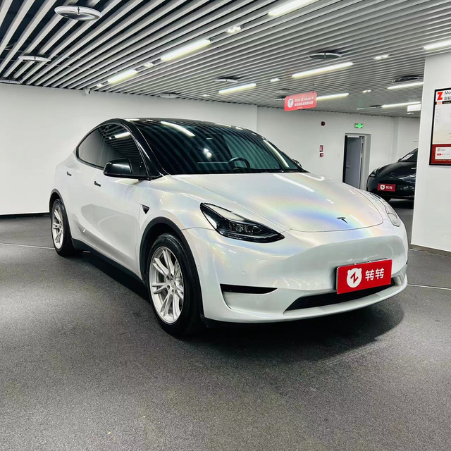 Tesla Model Y 2022 1