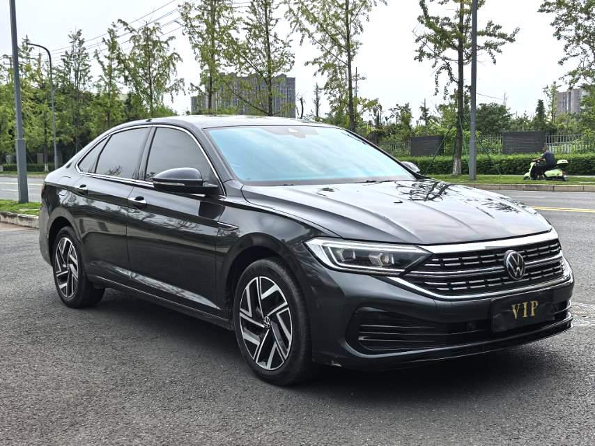 Volkswagen Sagitar 2023 1