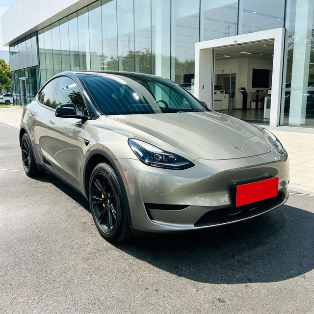Tesla Model Y 2022 1