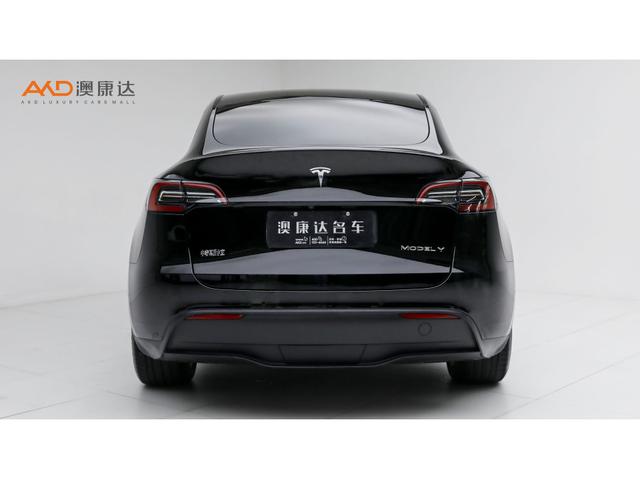 Tesla Model Y 2022 1