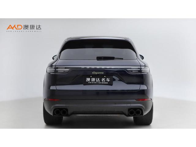 Porsche Cayenne 2023 1