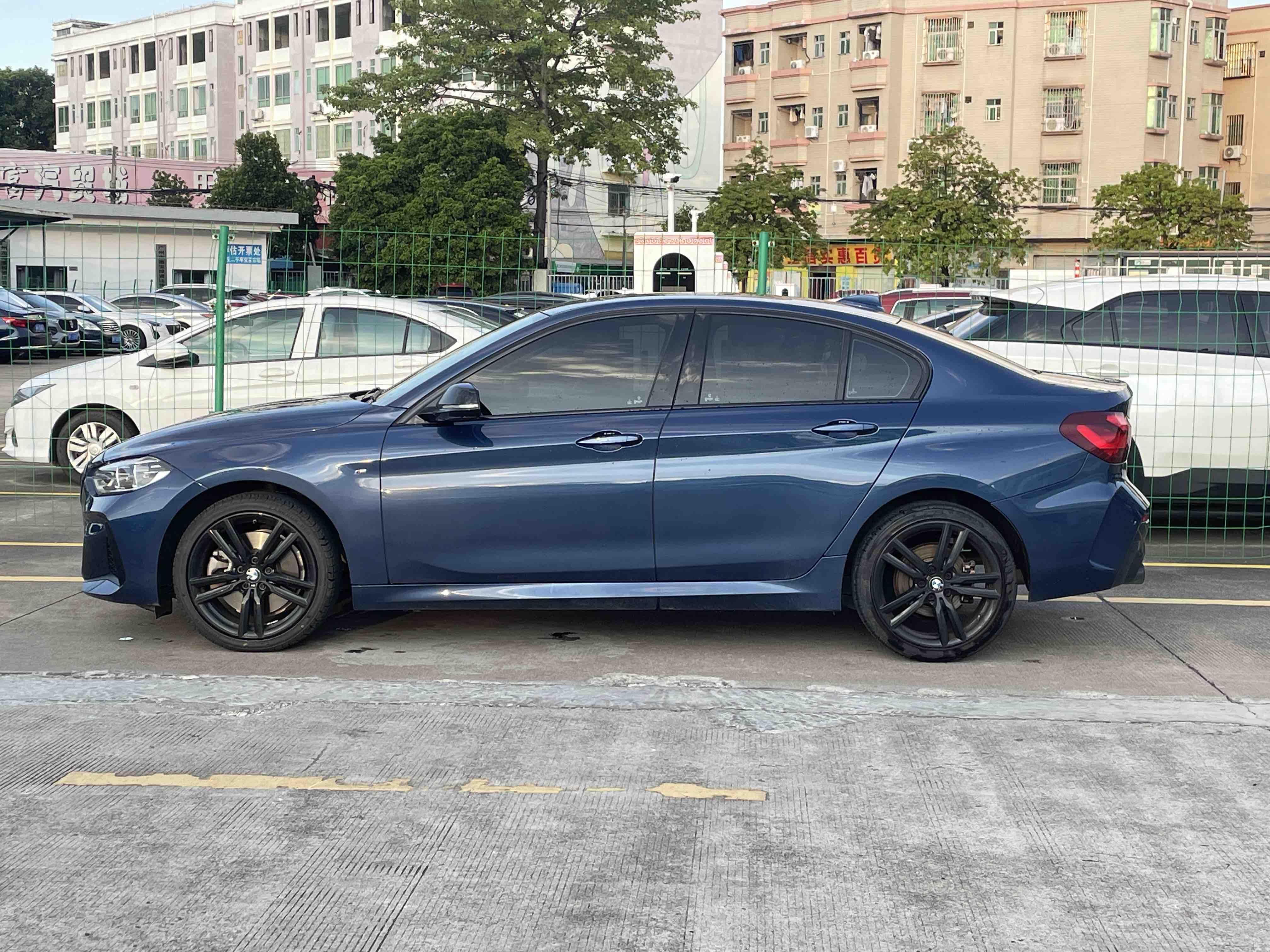 BMW 1 серии 2023 1