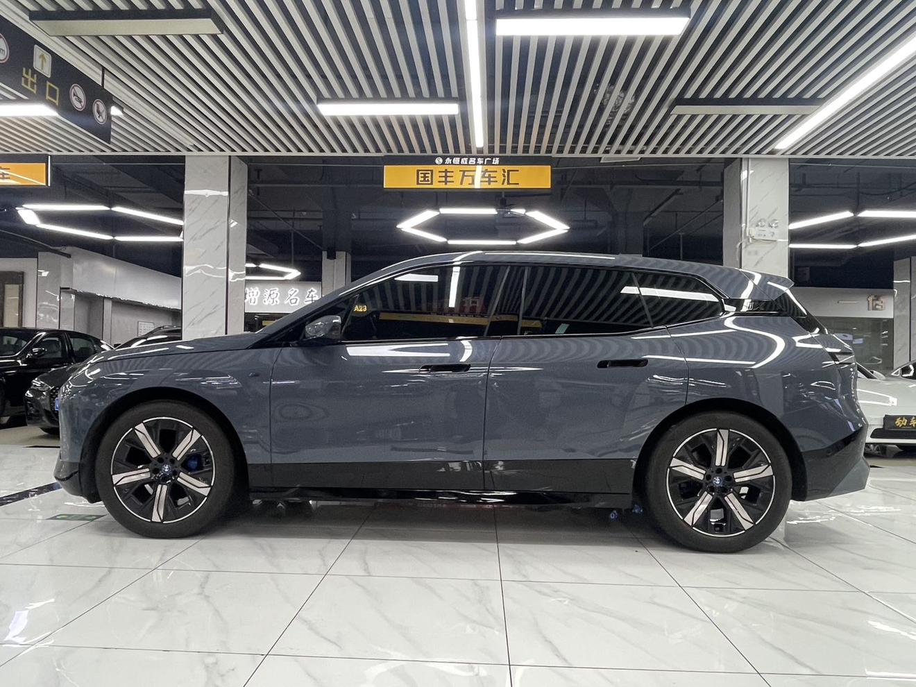 BMW iX 2022 1