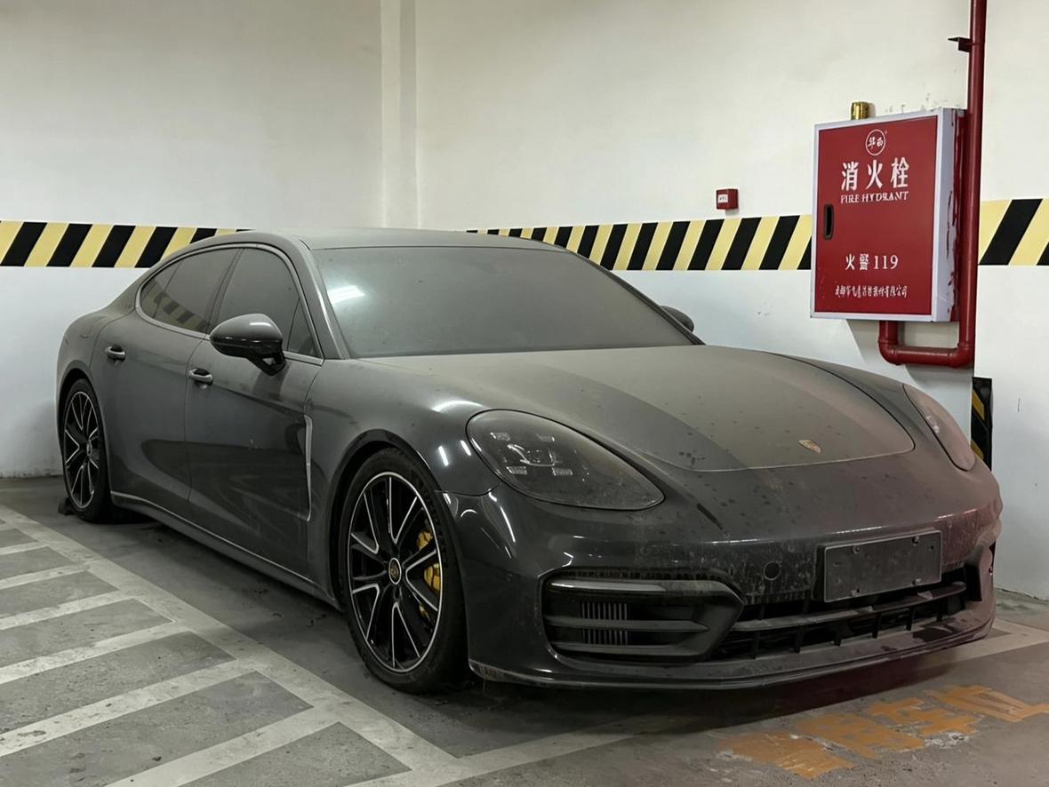Porsche Panamera 2023 1