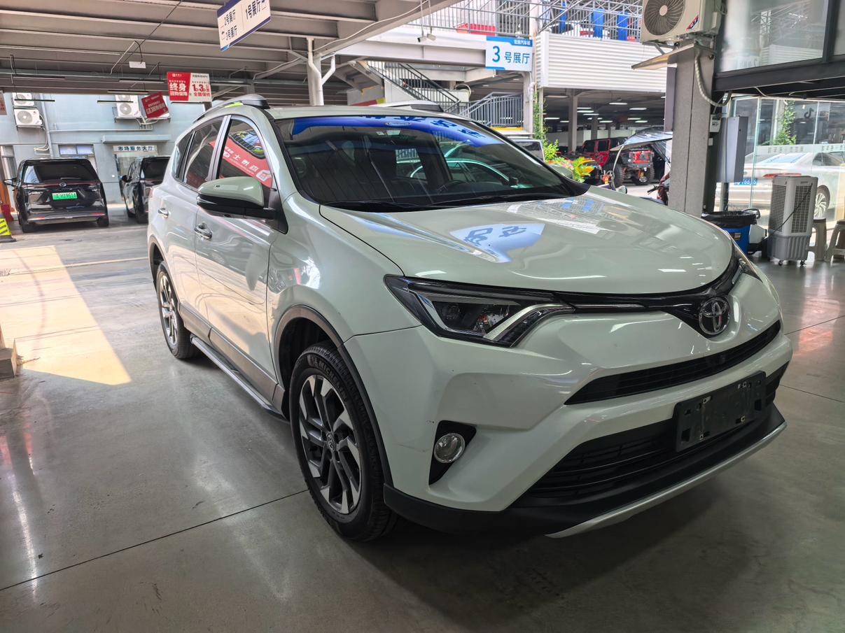 Toyota RAV4 2016 1