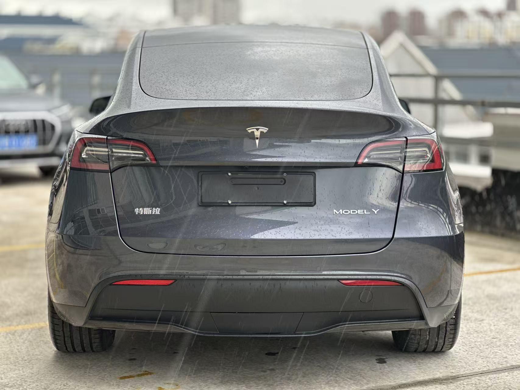 Tesla Model Y 2022 1