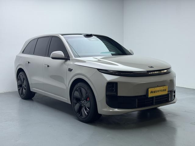 Li Auto (Lixiang) L6 2024 1