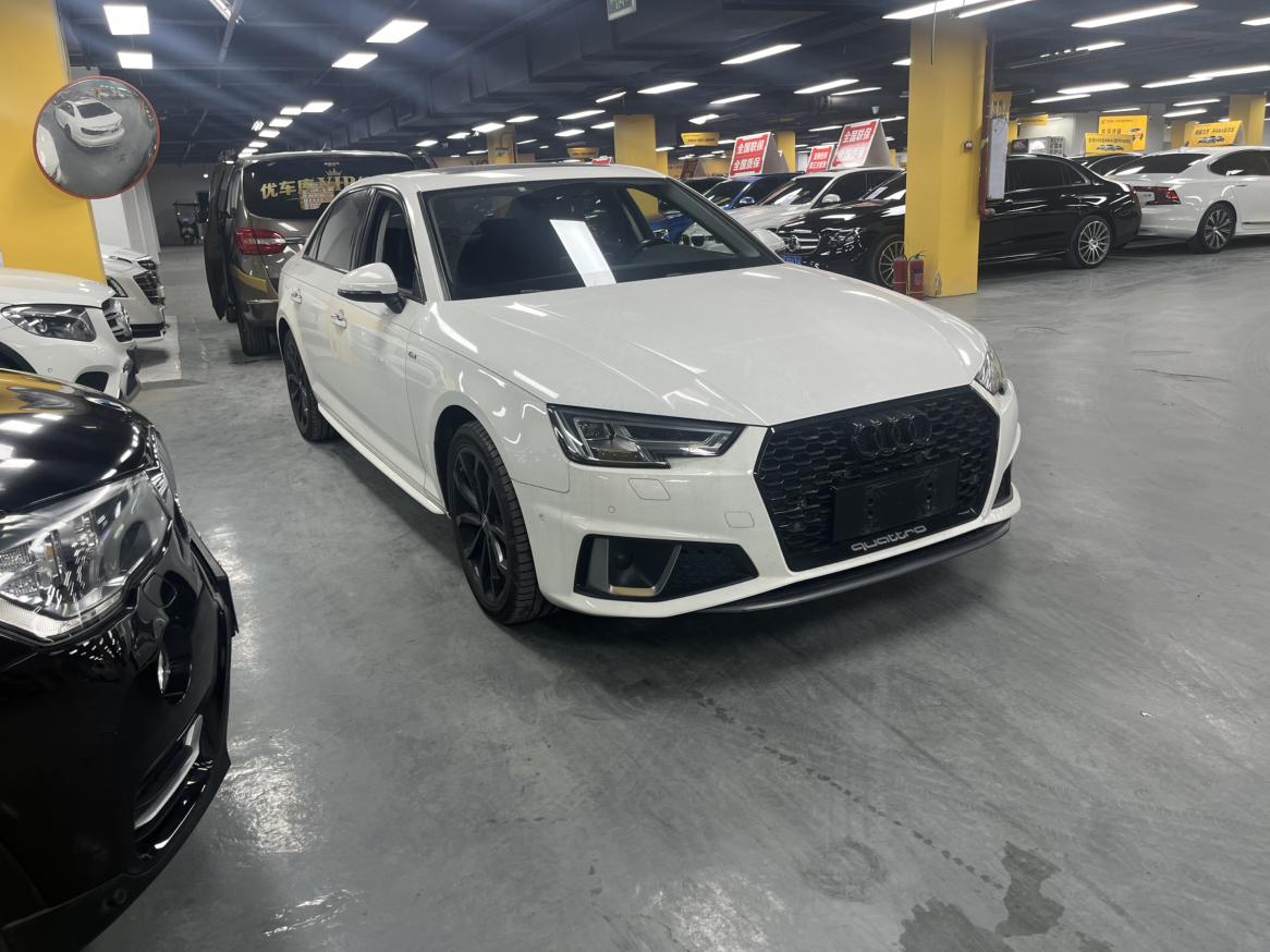 Audi A4 2019 1