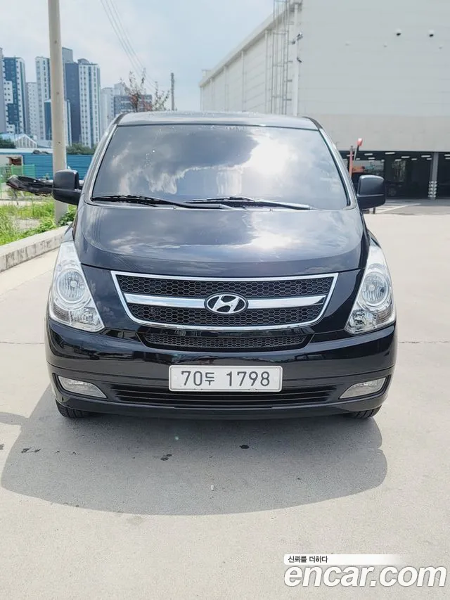 Hyundai Starex 2014 1