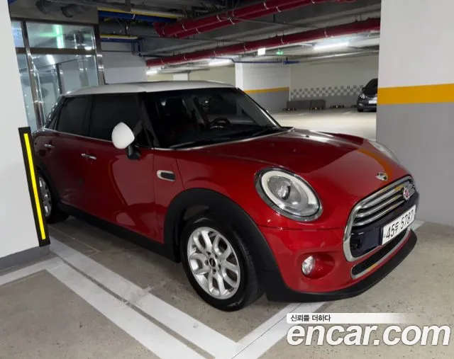 Mini Hatch 2015 1
