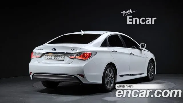 Hyundai Sonata 2013 1