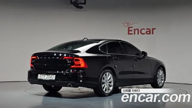 Volvo S90 2018 1