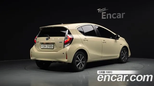Toyota Prius 2018 1