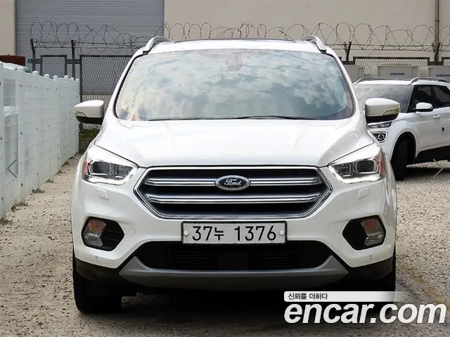 Ford Kuga 2017 1