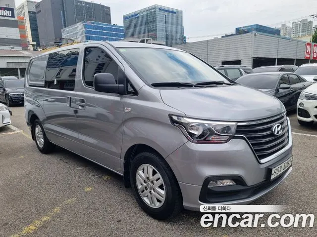 Hyundai Starex 2020 1
