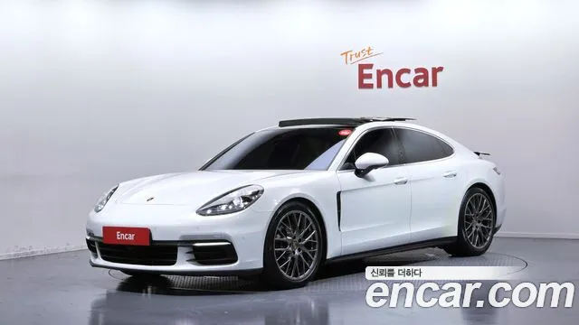 Porsche Panamera 2018 1