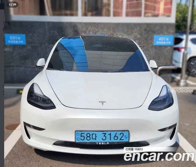 Tesla Model 3 2022 1