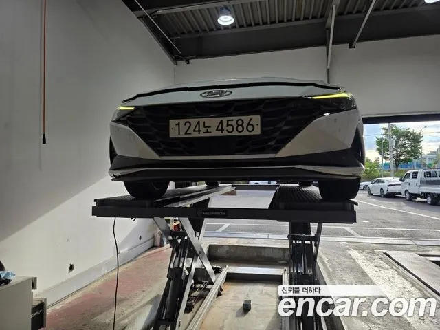 Hyundai Avante 2022 1