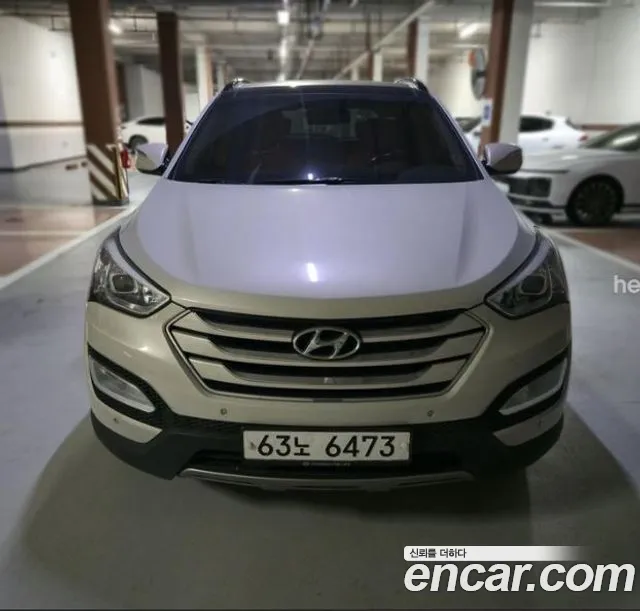 Hyundai Santa Fe 2012 1