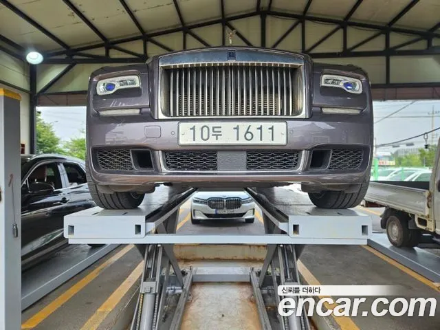 Rolls-Royce Ghost 2018 1