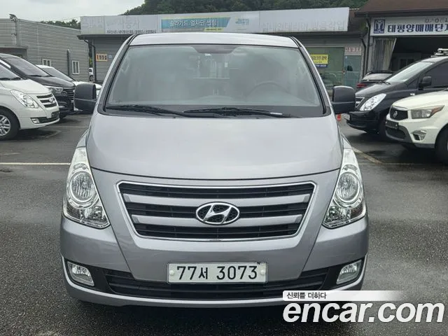 Hyundai Starex 2015 1