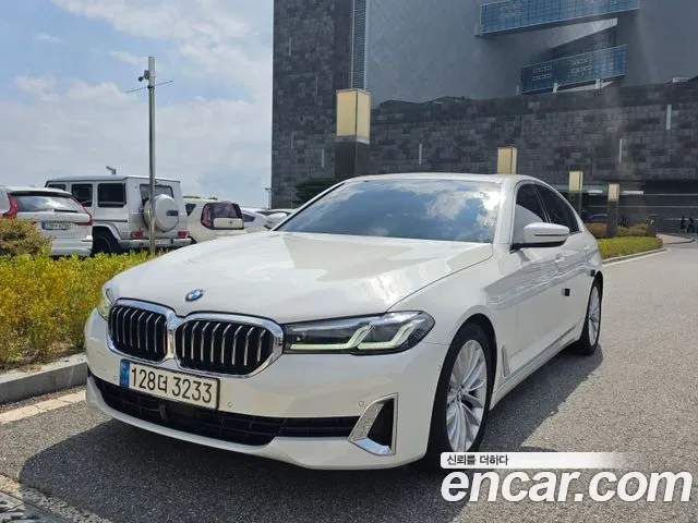 BMW 5-Series 2021 1