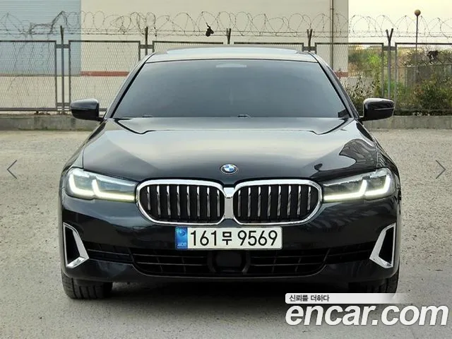 BMW 5-Series 2021 1